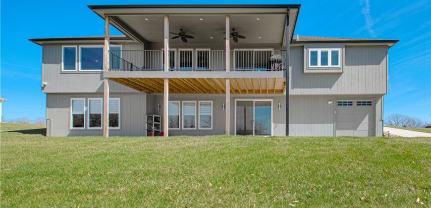 13504 Oakridge Drive, Kearney, MO 64060