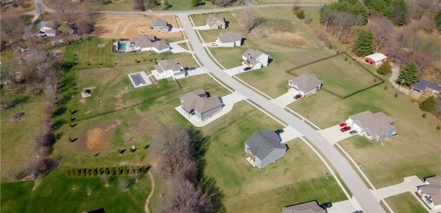 13504 Oakridge Drive, Kearney, MO 64060