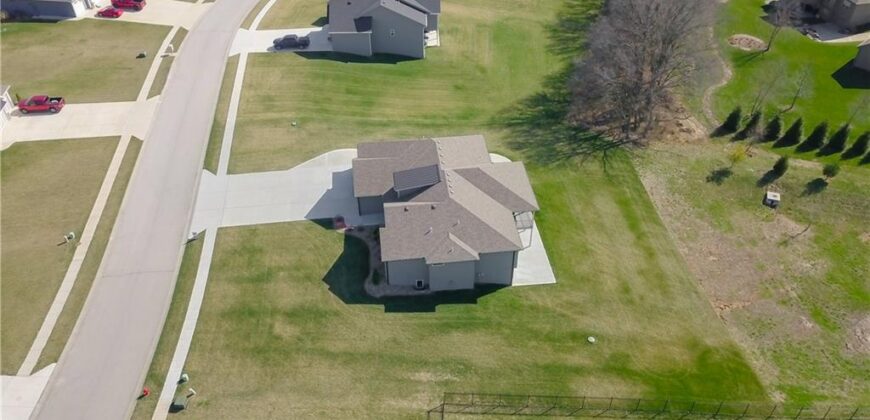 13504 Oakridge Drive, Kearney, MO 64060