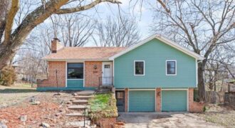 5527 NW Seminole Drive, Parkville, MO 64152