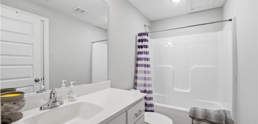 11300 N Michigan Avenue, Kansas City, MO 64155