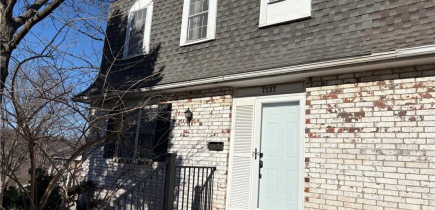 7137 NW Winter Avenue, Kansas City, MO 64152