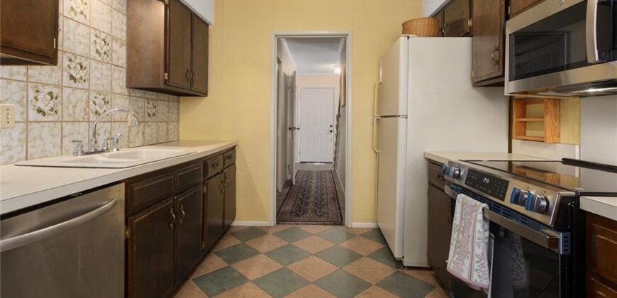 7137 NW Winter Avenue, Kansas City, MO 64152