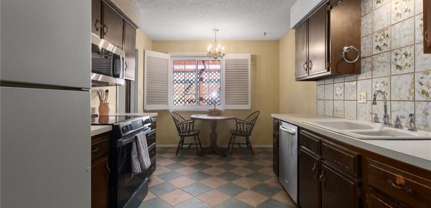 7137 NW Winter Avenue, Kansas City, MO 64152