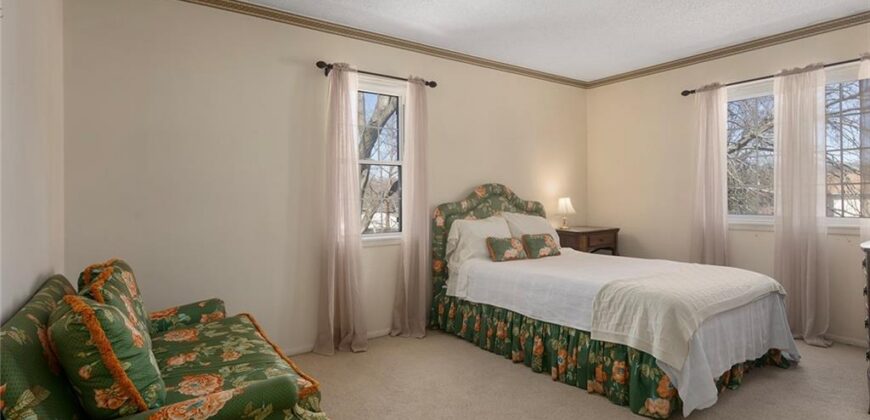 7137 NW Winter Avenue, Kansas City, MO 64152