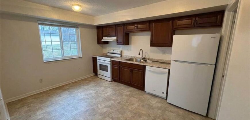 7137 NW Winter Avenue, Kansas City, MO 64152