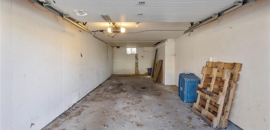 7137 NW Winter Avenue, Kansas City, MO 64152