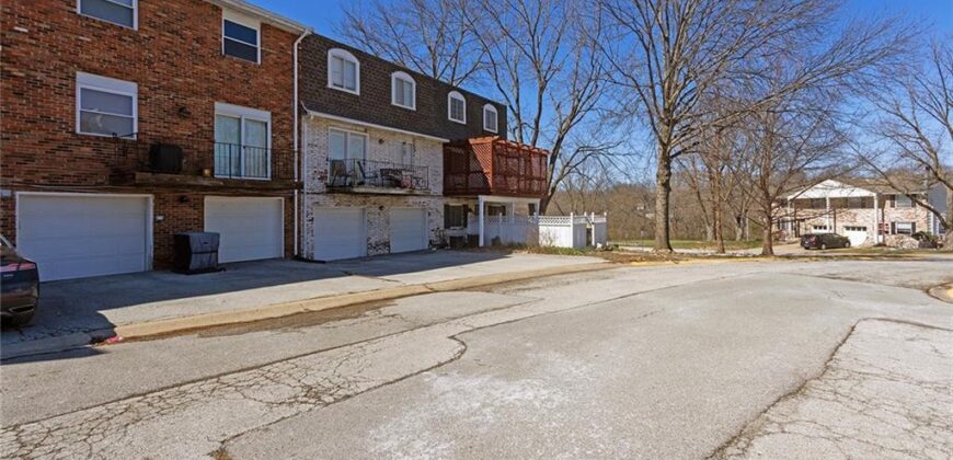 7137 NW Winter Avenue, Kansas City, MO 64152