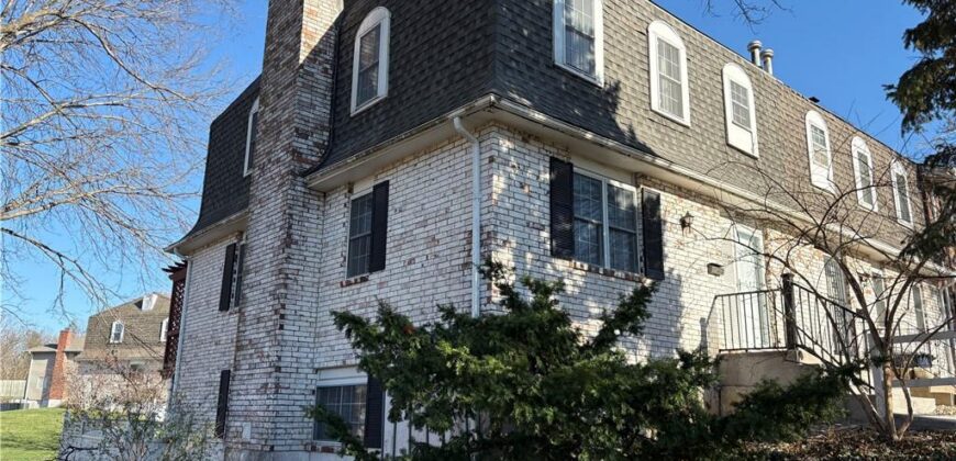 7137 NW Winter Avenue, Kansas City, MO 64152