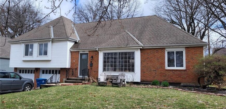 6305 N Bales Avenue, Gladstone, MO 64119