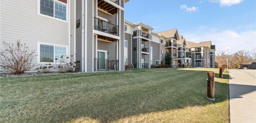 2651 NW Barry Road, Kansas City, MO 64154