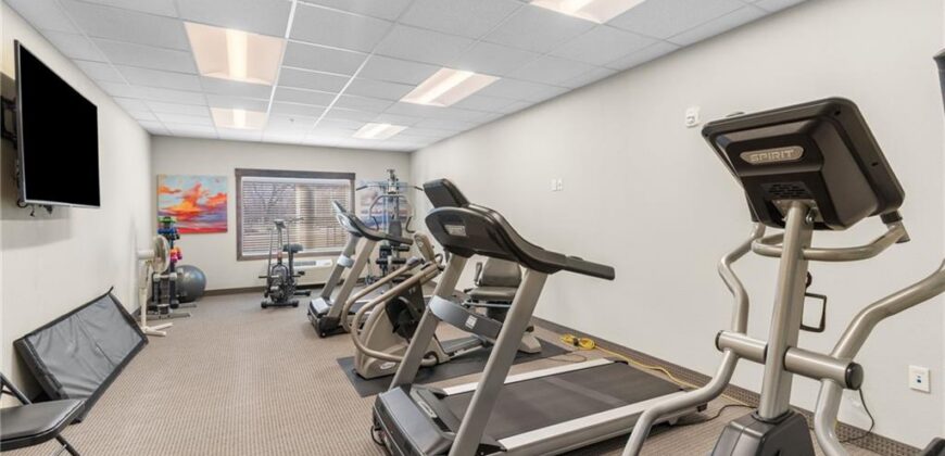 2651 NW Barry Road, Kansas City, MO 64154
