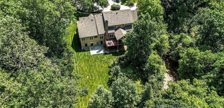 6112 N Mattox Road, Kansas City, MO 64151