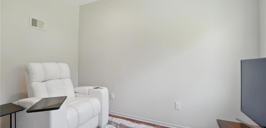 6112 N Mattox Road, Kansas City, MO 64151