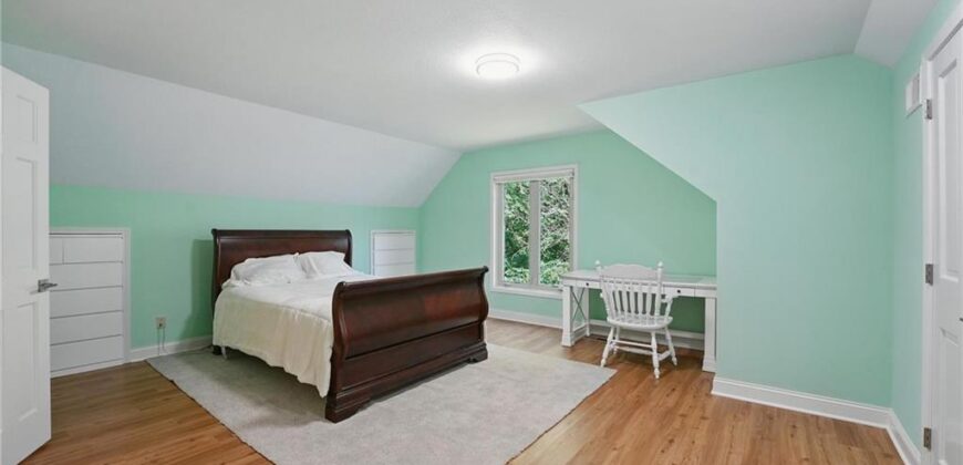 6112 N Mattox Road, Kansas City, MO 64151