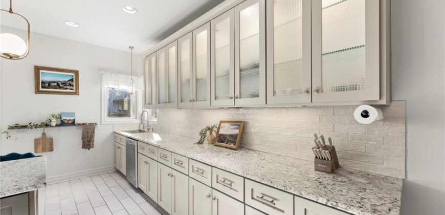 8901 N St Clair Avenue, Kansas City, MO 64154