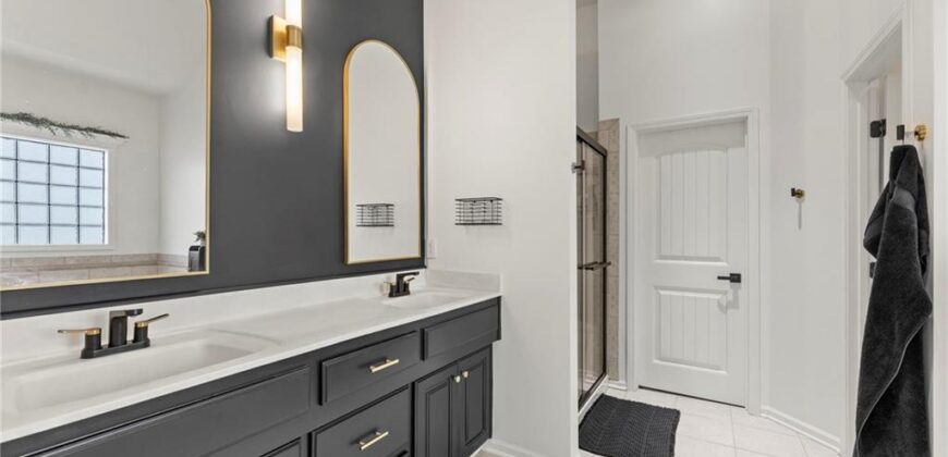 8901 N St Clair Avenue, Kansas City, MO 64154