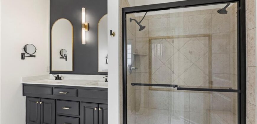 8901 N St Clair Avenue, Kansas City, MO 64154