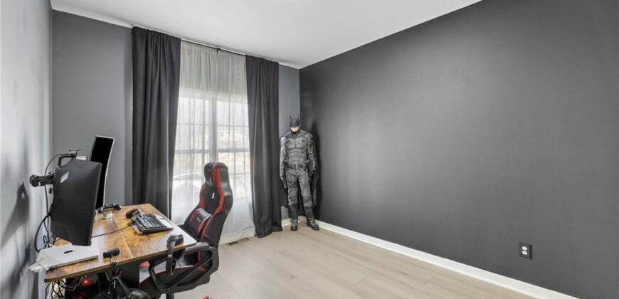 8901 N St Clair Avenue, Kansas City, MO 64154