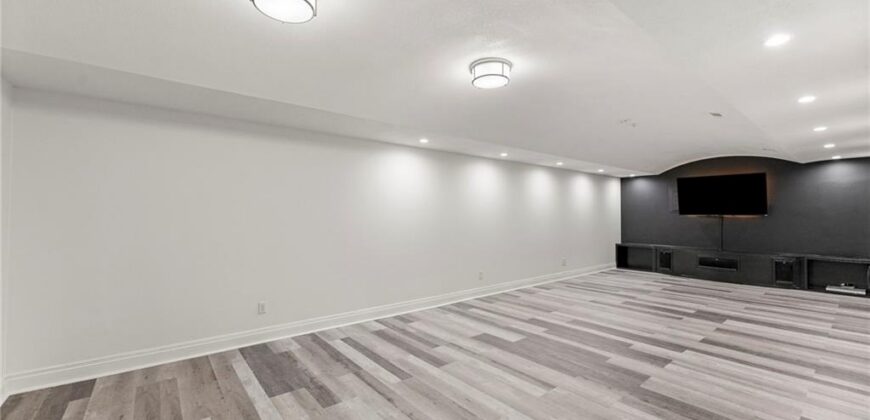 8901 N St Clair Avenue, Kansas City, MO 64154