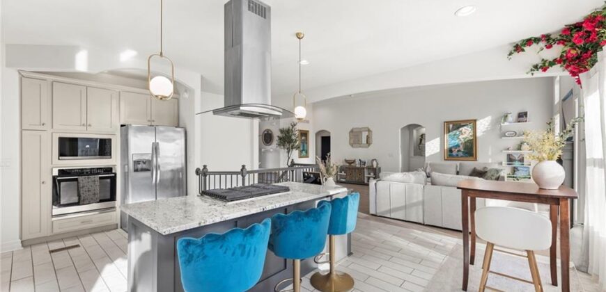 8901 N St Clair Avenue, Kansas City, MO 64154