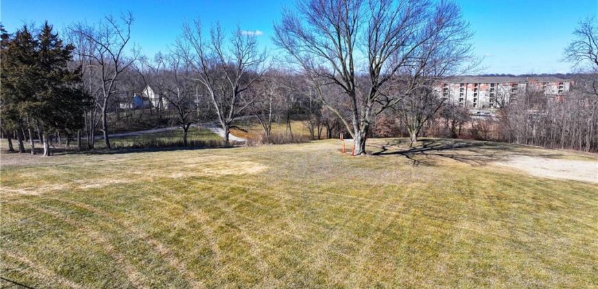 6121 NW Klamm Road, Kansas City, MO 64152