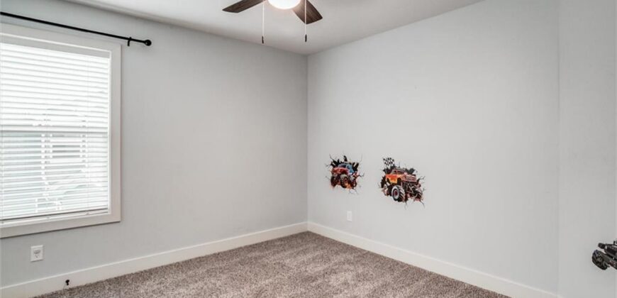 7370 N Lamar Avenue, Kansas City, MO 64152