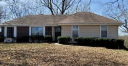 10407 NW Crooked Road, Parkville, MO 64152