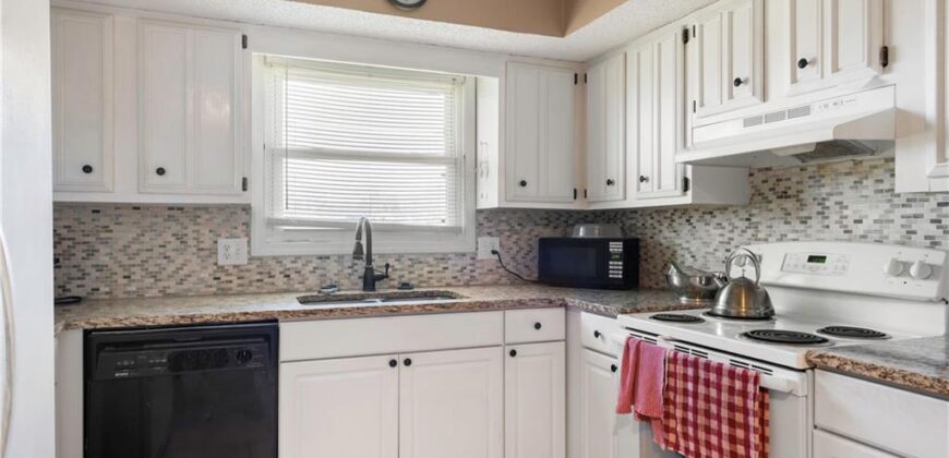 1444 NW 64th Terrace, Kansas City, MO 64118