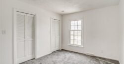 10106 NW Mirror Lake Drive, Kansas City, MO 64152