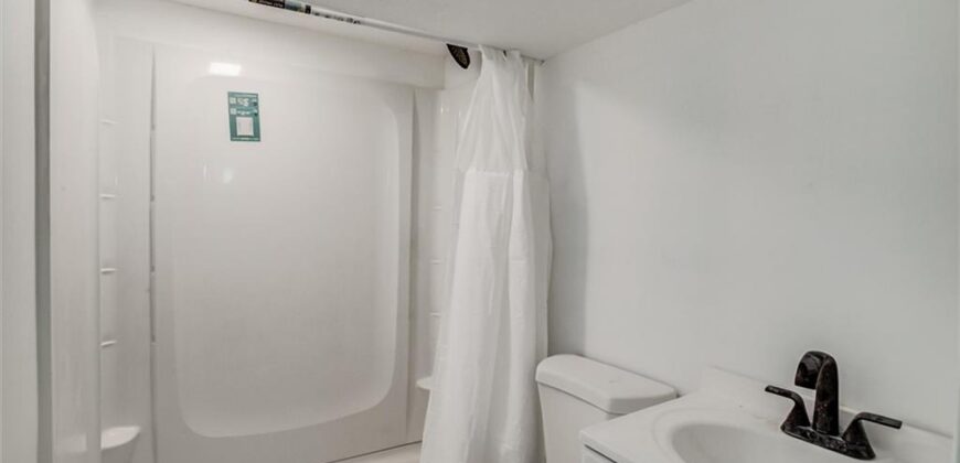 10106 NW Mirror Lake Drive, Kansas City, MO 64152