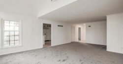 10106 NW Mirror Lake Drive, Kansas City, MO 64152