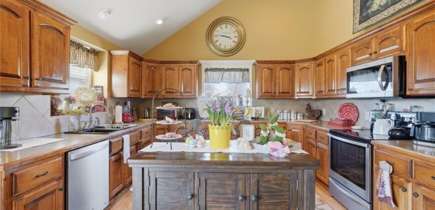 200 E 20th Terrace, Kearney, MO 64060