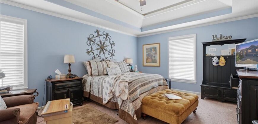 200 E 20th Terrace, Kearney, MO 64060