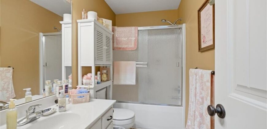 200 E 20th Terrace, Kearney, MO 64060