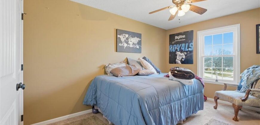 200 E 20th Terrace, Kearney, MO 64060