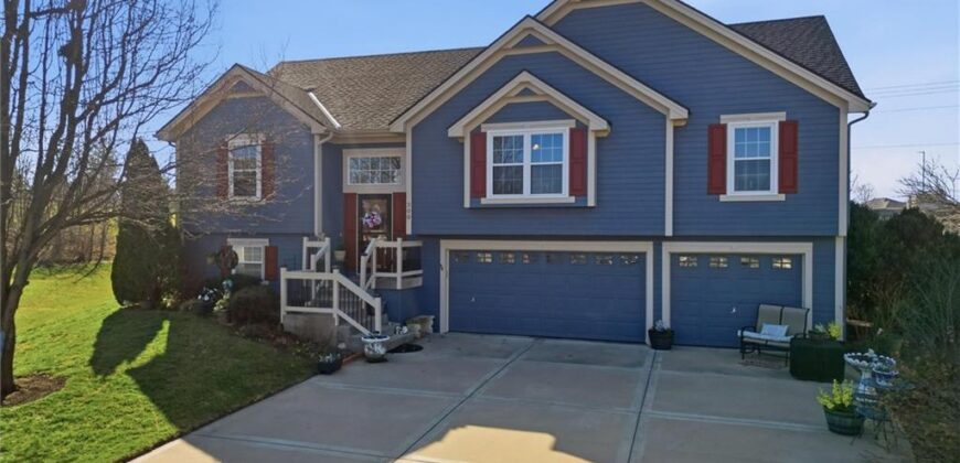 200 E 20th Terrace, Kearney, MO 64060