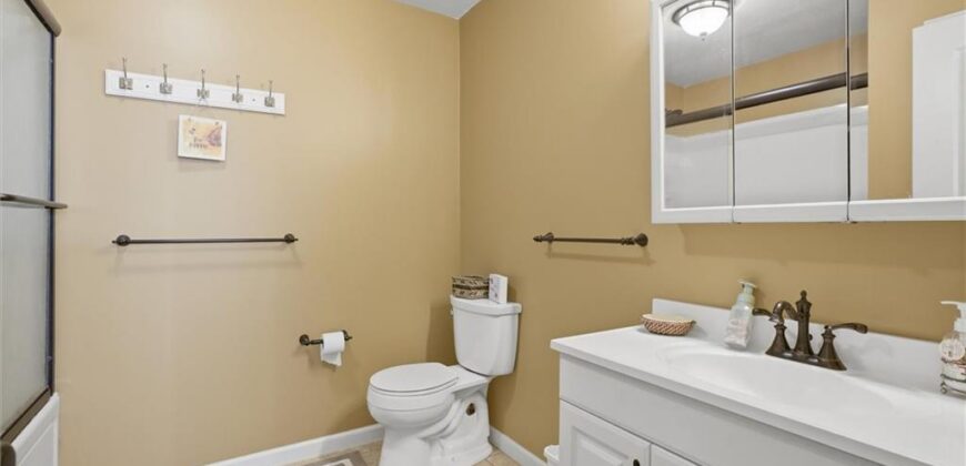 200 E 20th Terrace, Kearney, MO 64060