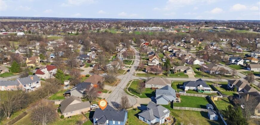 200 E 20th Terrace, Kearney, MO 64060