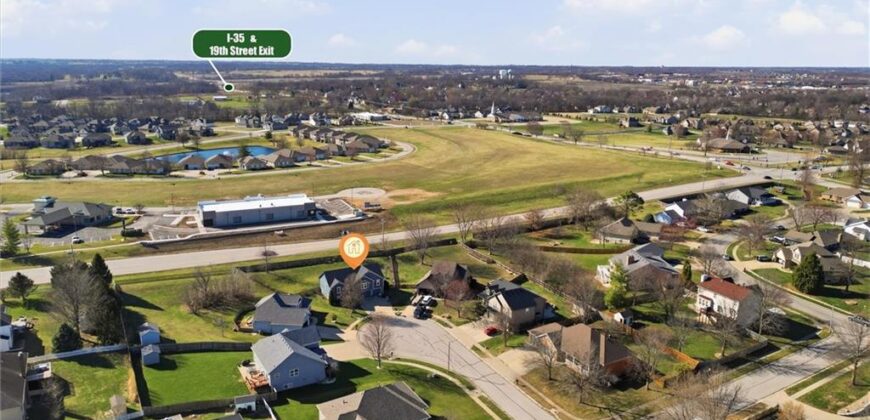 200 E 20th Terrace, Kearney, MO 64060