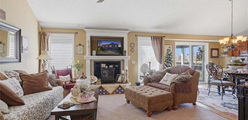 200 E 20th Terrace, Kearney, MO 64060