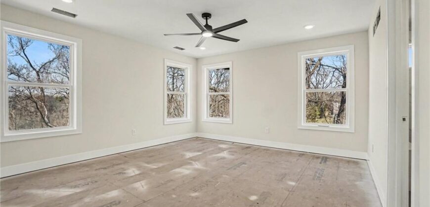 5516 NW Verlin Drive, Kansas City, MO 64152