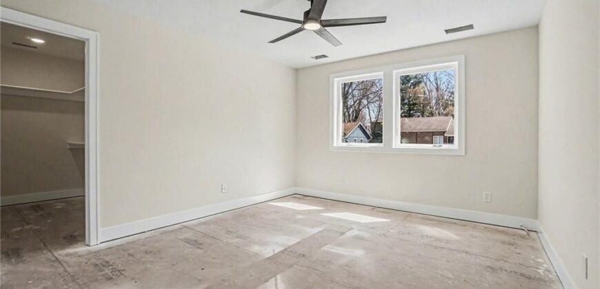 5516 NW Verlin Drive, Kansas City, MO 64152