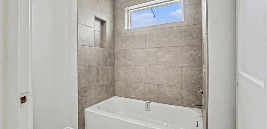 5516 NW Verlin Drive, Kansas City, MO 64152