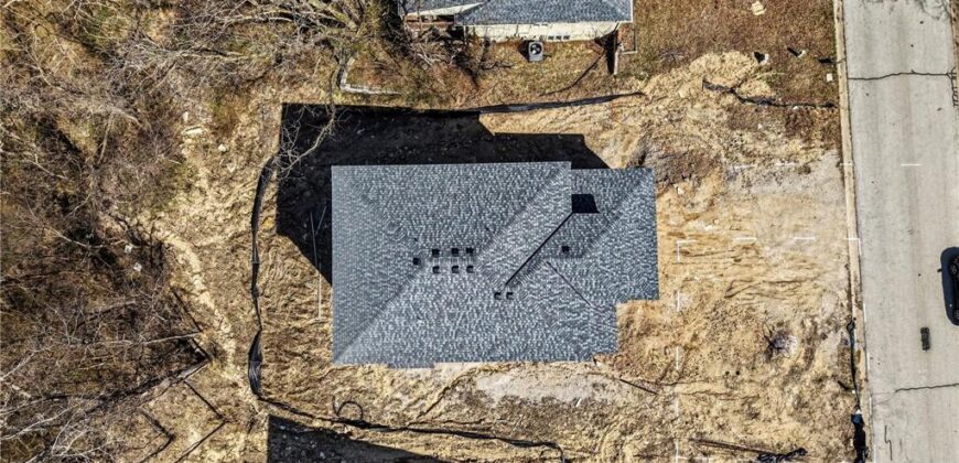 5516 NW Verlin Drive, Kansas City, MO 64152