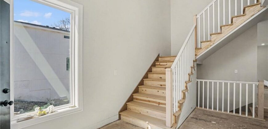 5516 NW Verlin Drive, Kansas City, MO 64152