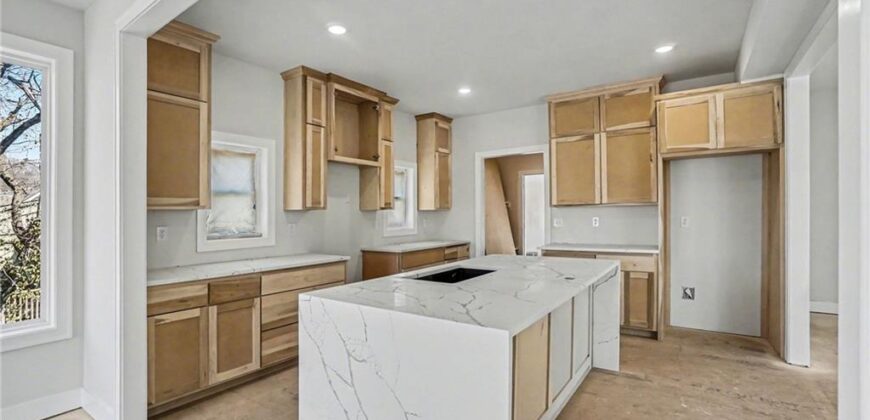 5516 NW Verlin Drive, Kansas City, MO 64152