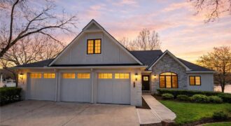 8111 NW Hillside Drive, Weatherby Lake, MO 64152