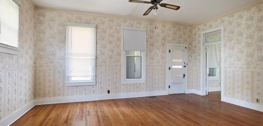 205 High Street, Platte City, MO 64079