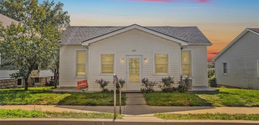 205 High Street, Platte City, MO 64079
